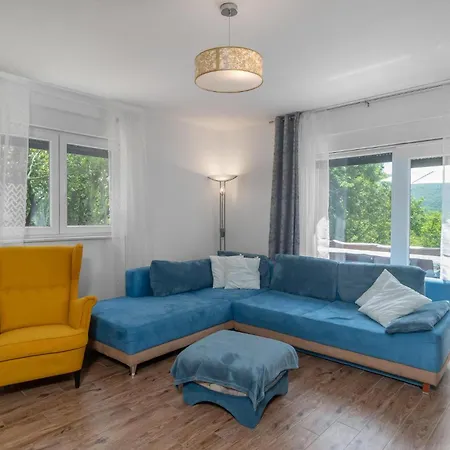 Awesome In With Jacuzzi Semesterbostad *