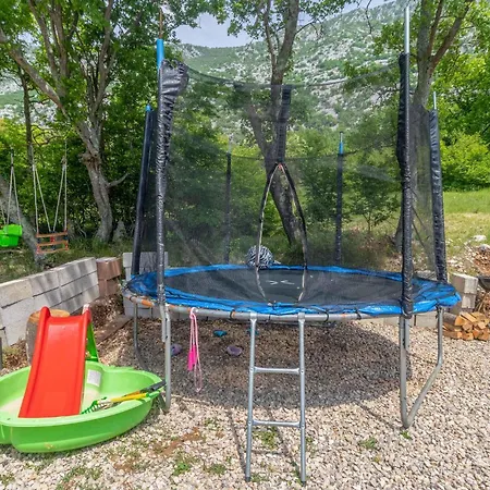 Awesome In With Jacuzzi * Drivenik