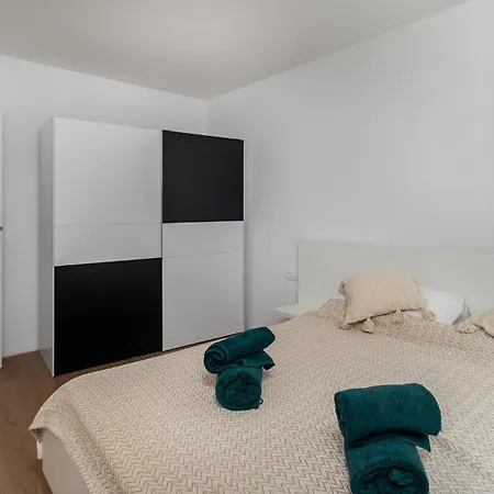 Holiday home Luxurious In *