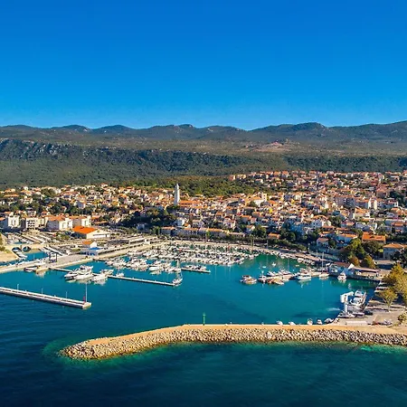 Awesome In With Jacuzzi